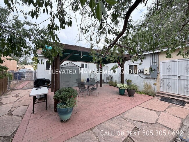 Building Photo - 1224 Princeton Dr NE