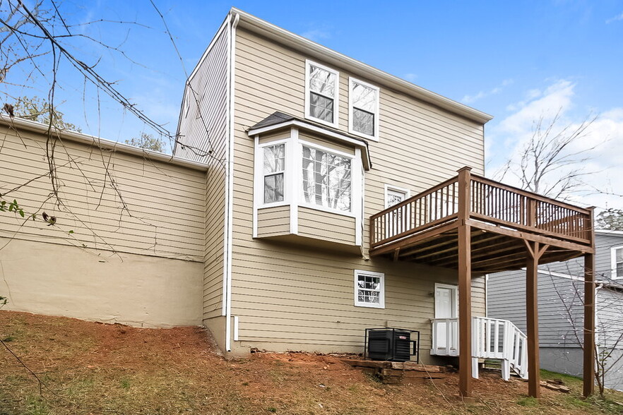 Building Photo - 3453 Columbia Pkwy