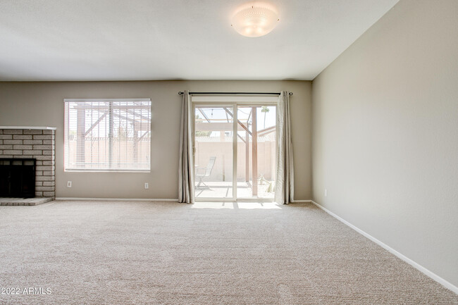 Building Photo - 11601 S Maze Ct