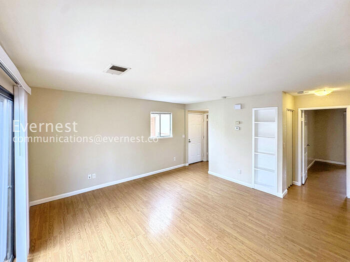 Building Photo - 2520 Walters Way