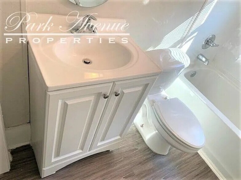 Building Photo - 101 Fowler Ave