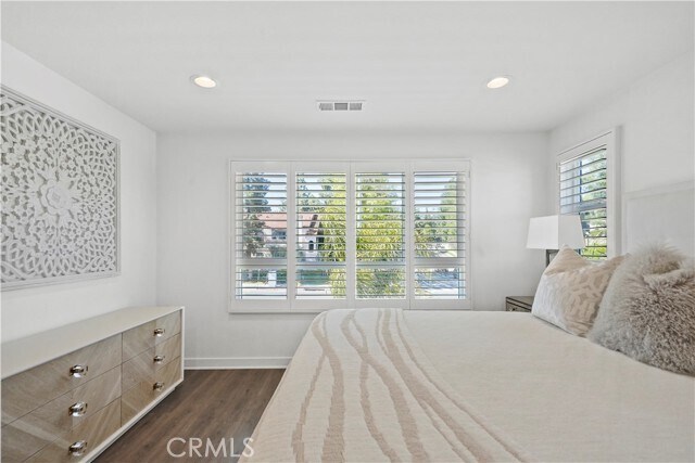 Building Photo - 23201 W Canterbury Way