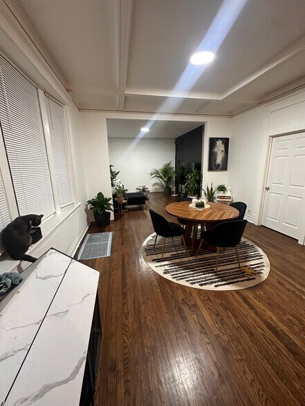 Dinning room - 3706 W Roscoe St