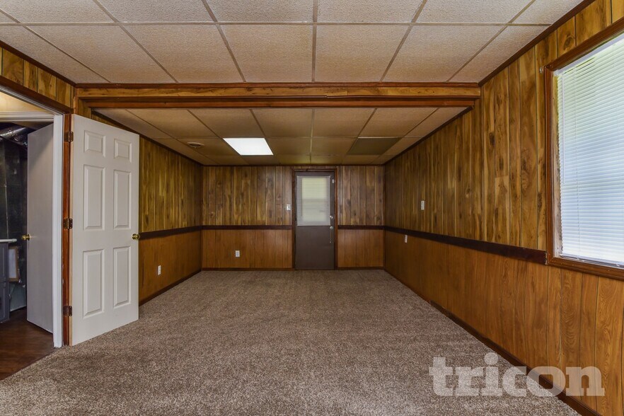 Building Photo - 4255 Mountain Glen Trace