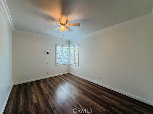 Building Photo - 1525 W Houston Ave