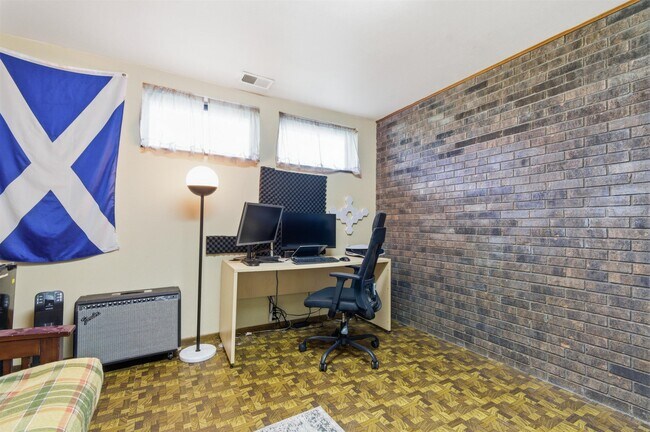 Building Photo - 3942 Stark Ln