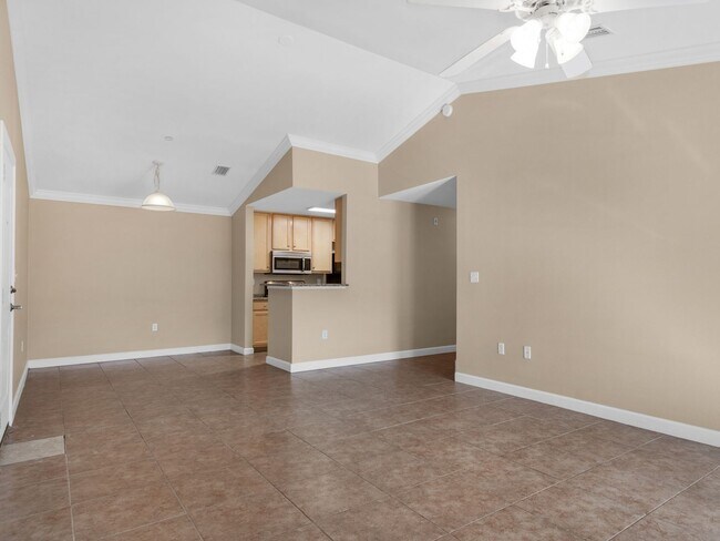 Building Photo - The Residences at Cypress Preserve Beautiful 1B/1B Apartment in FWB in Pristine Nature Setting!