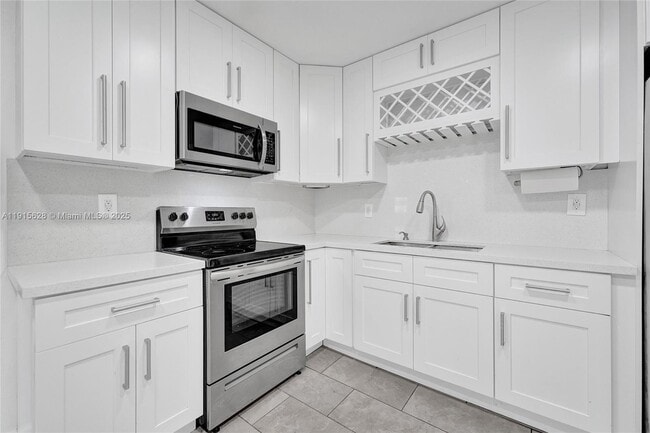 Building Photo - 6283 Sherman St