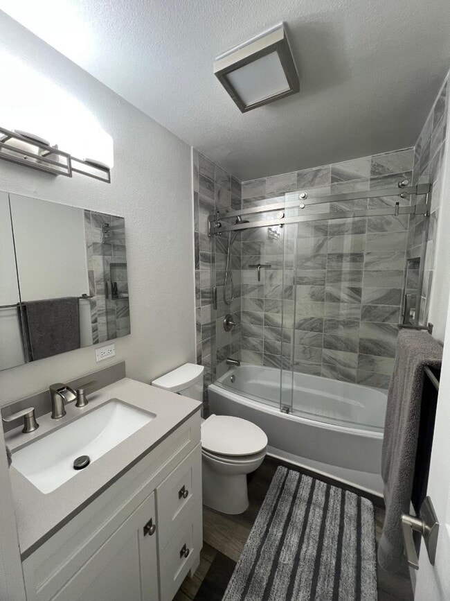 Building Photo - 2172 Via Sonora