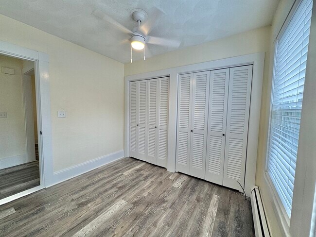 Building Photo - 75 Enon St