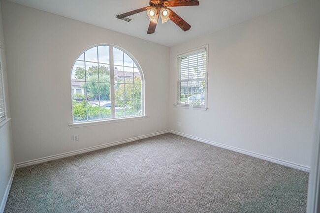 Building Photo - 26149 Shadow Rock Ln