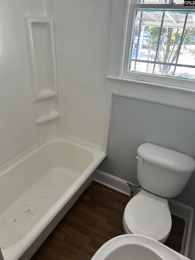 Building Photo - 804 Columbia College Dr