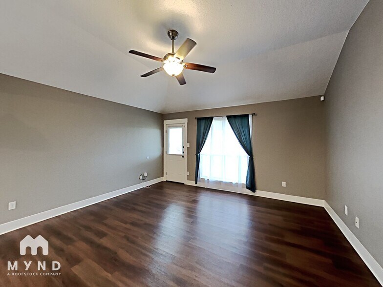 Building Photo - 7842 Sterling Manor