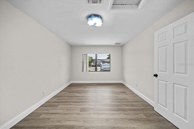 Building Photo - 21224 Quesada Ave