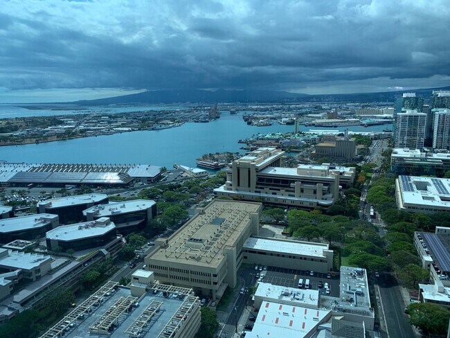 Building Photo - Keauhou Place - New one bedroom, 1 bath, 1 parking