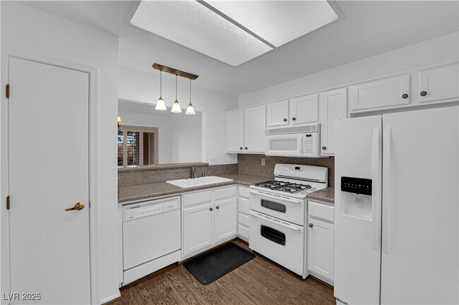 Building Photo - 9424 W Gold Mountain Ave