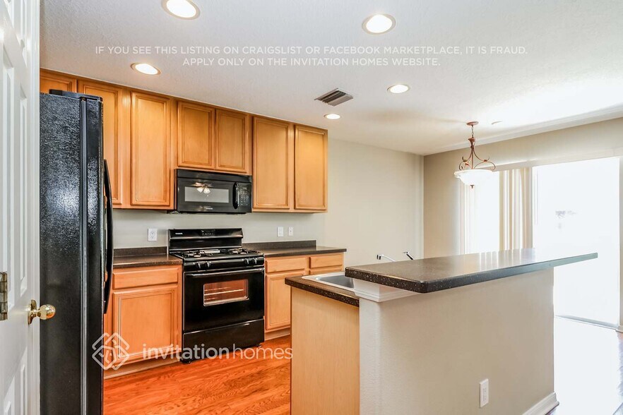 Building Photo - 6625 Waterton Dr