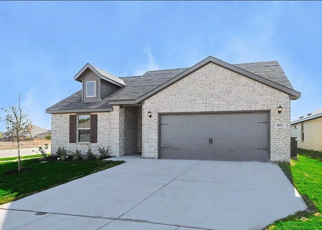Building Photo - Charming 3BR House in Crowley