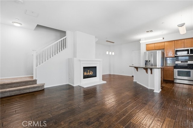 Building Photo - 15 Platinum Cir