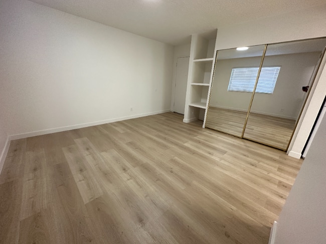 Building Photo - 5541 Laurel Canyon Blvd