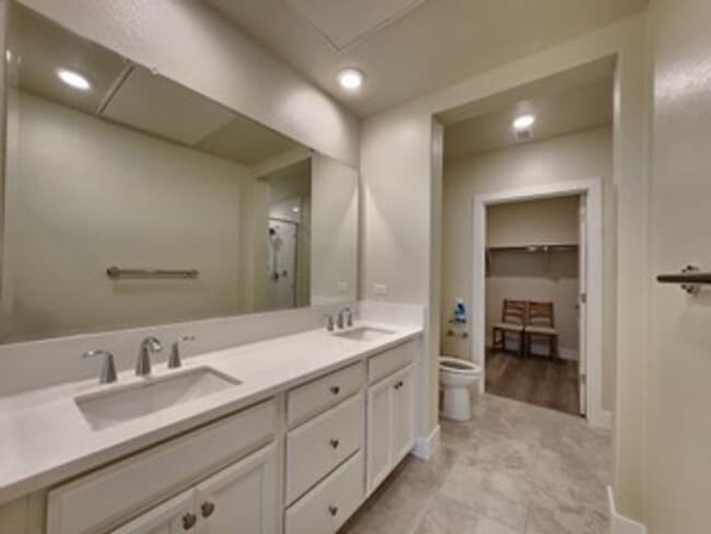 Building Photo - Upscale 2/2 Apartment in The Cannery!-$500 Off 1st Month's Rent