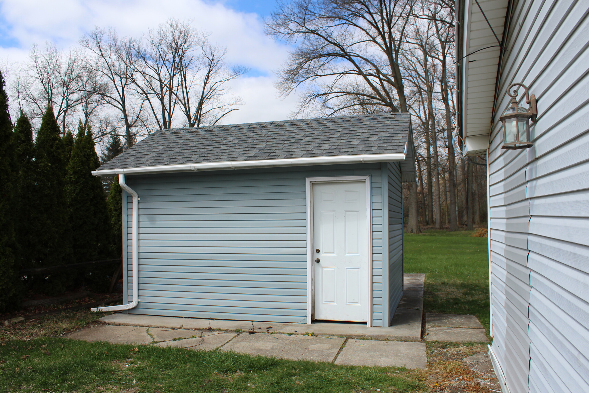Building Photo - 1315 Helen Ave