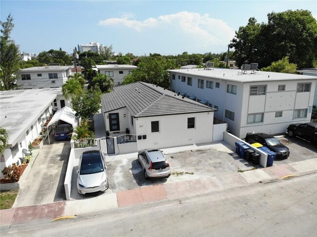 Building Photo - 810 81st St