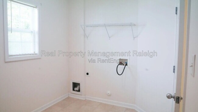Building Photo - 3505 Rendition St