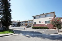 Primary Photo - 1247 Viola Ave