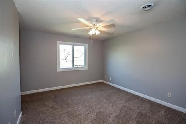 Building Photo - Gorgeous Corner lot Home for Rent!