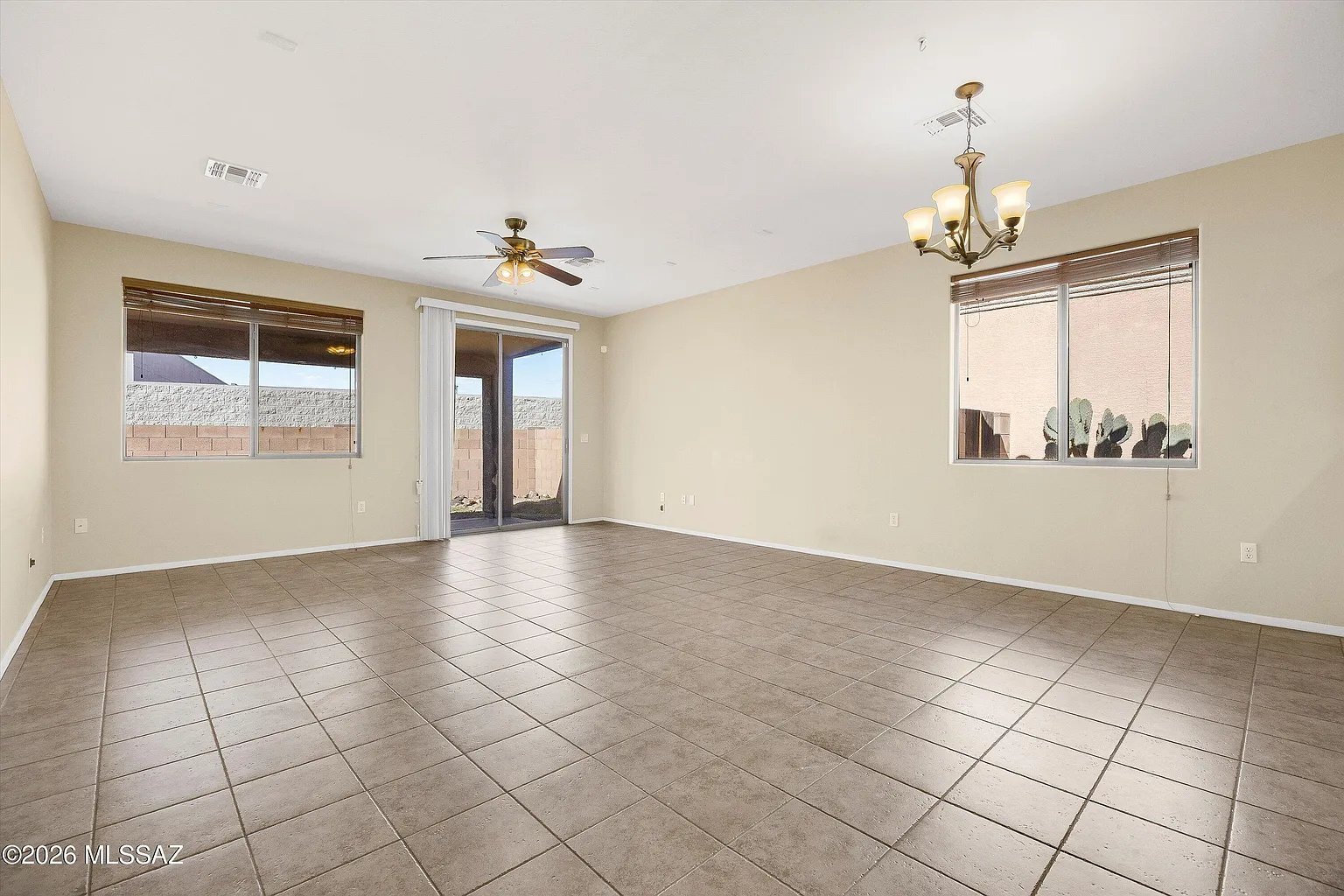 Building Photo - 2221 E Stone Stable Dr