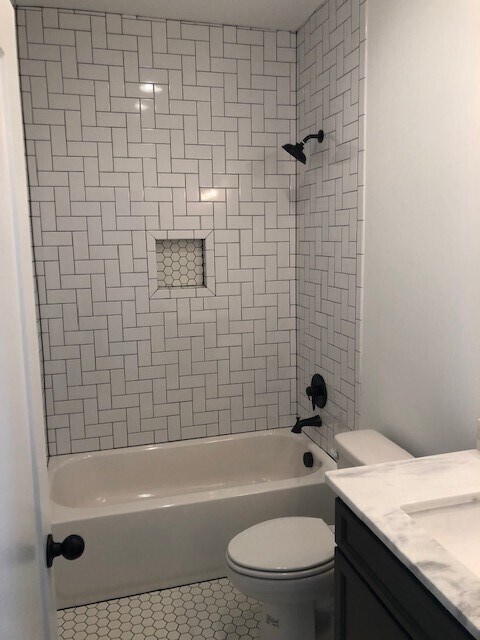 Full bathroom for upstairs bedroom - 6361 A Ivy St