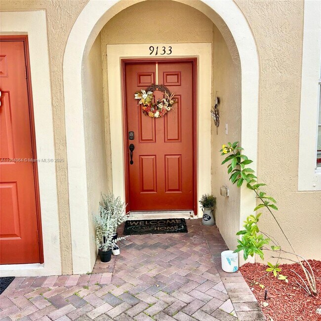 Building Photo - 9133 Pershore Pl