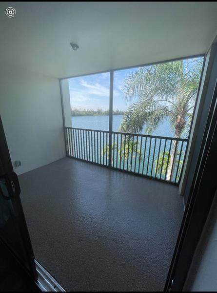 Building Photo - 118 Lake Emerald Dr
