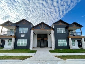 Building Photo - 2400 Nile Valley Rd