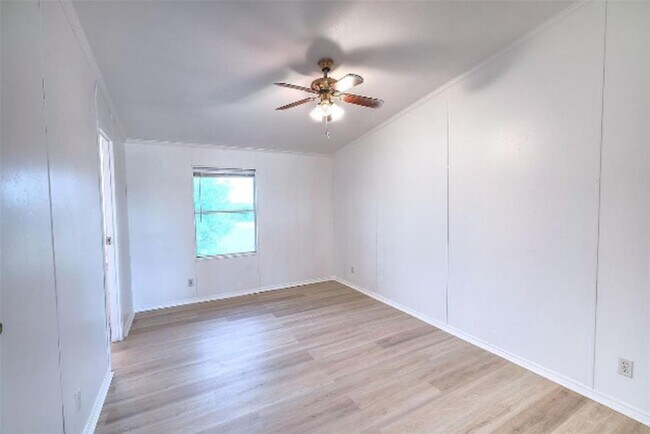 Building Photo - 132 Co Rd 247