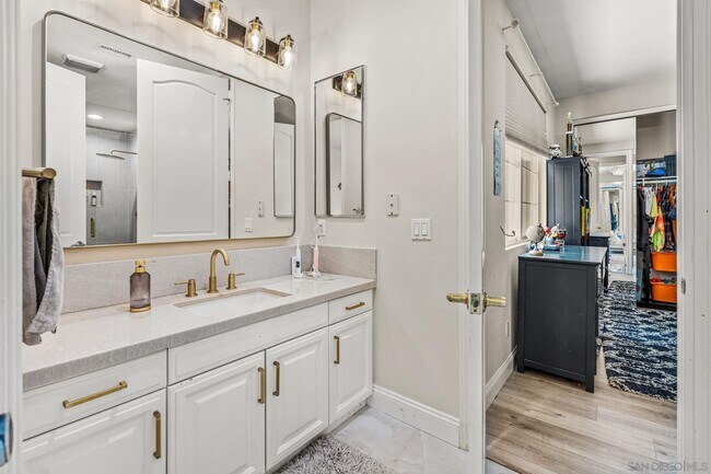 Building Photo - 6704 Rancho Lakes Ct