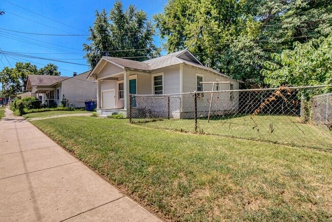 Building Photo - 812 S Birmingham Ave