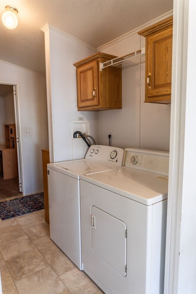 Building Photo - Cozy & Bright Manufactured Home in Fortuna Foothills – Furnished or Unfurnished!