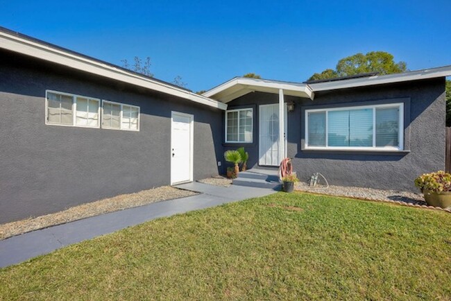 Building Photo - Beautifully remodeled 3-bedroom 2 bath hom...