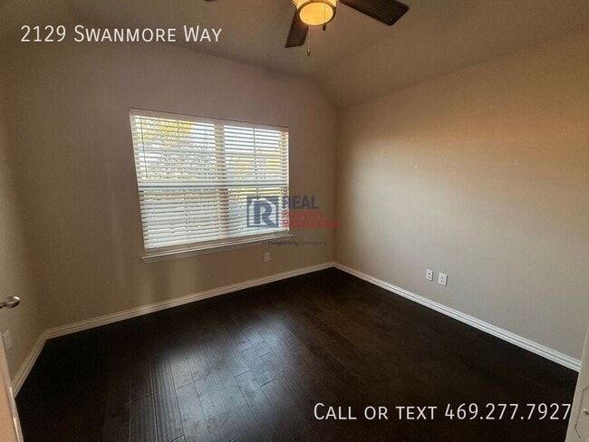 Building Photo - 2129 Swanmore Way