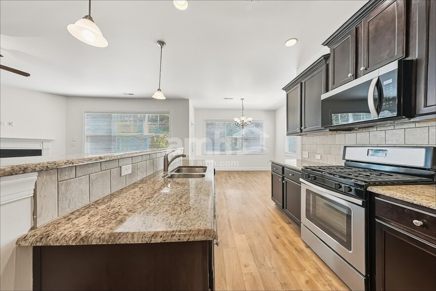 Building Photo - 219 Millwood Dr
