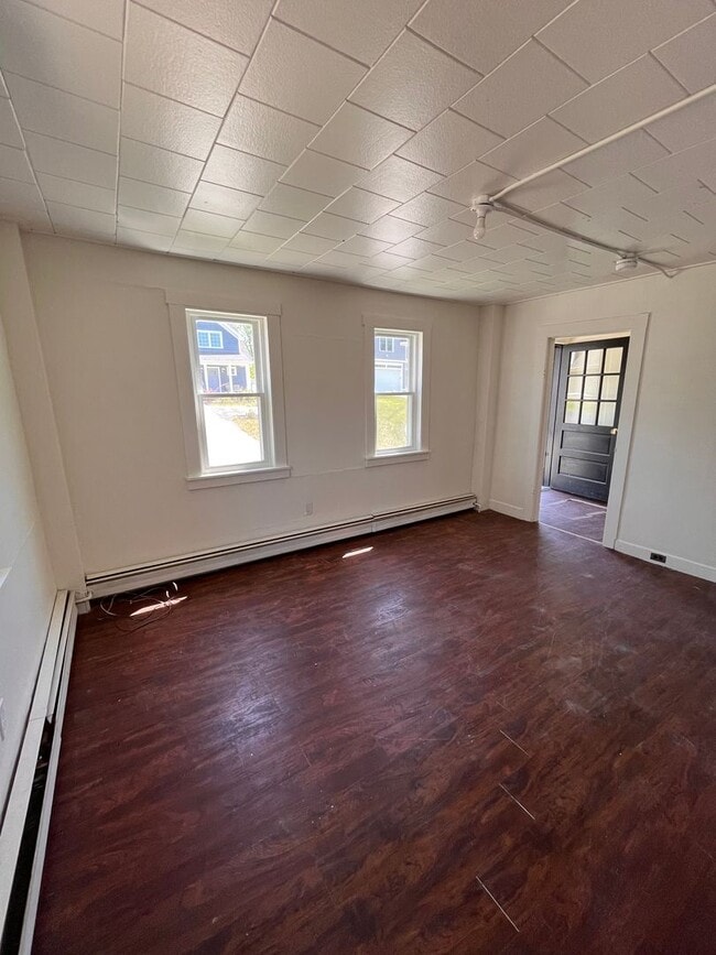 Building Photo - 1-3 Lincoln Ave