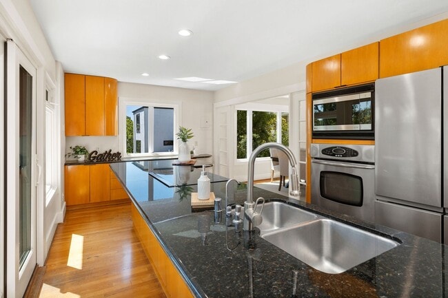 Building Photo - 4525 Rhode Island St