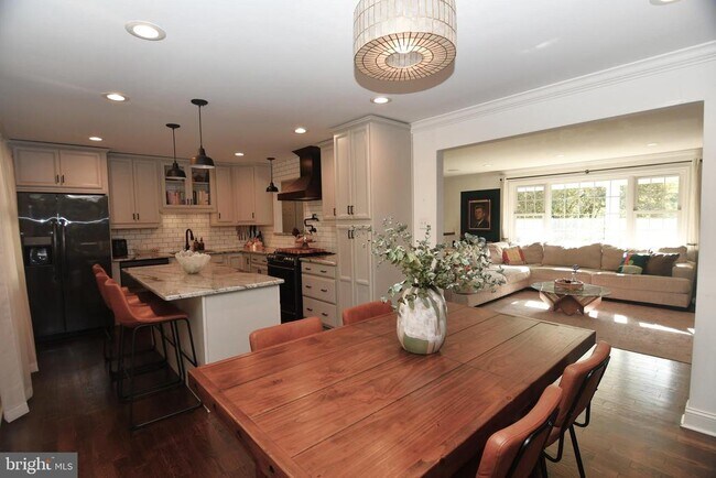 Building Photo - 1 Orchard Ln