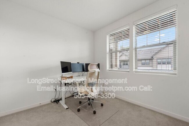 Building Photo - 17137 SW Appledale Rd