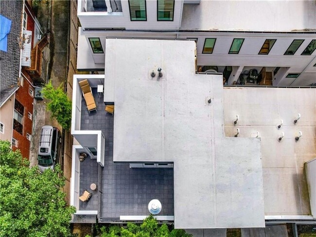 Building Photo - 520 Wabash Ave NE