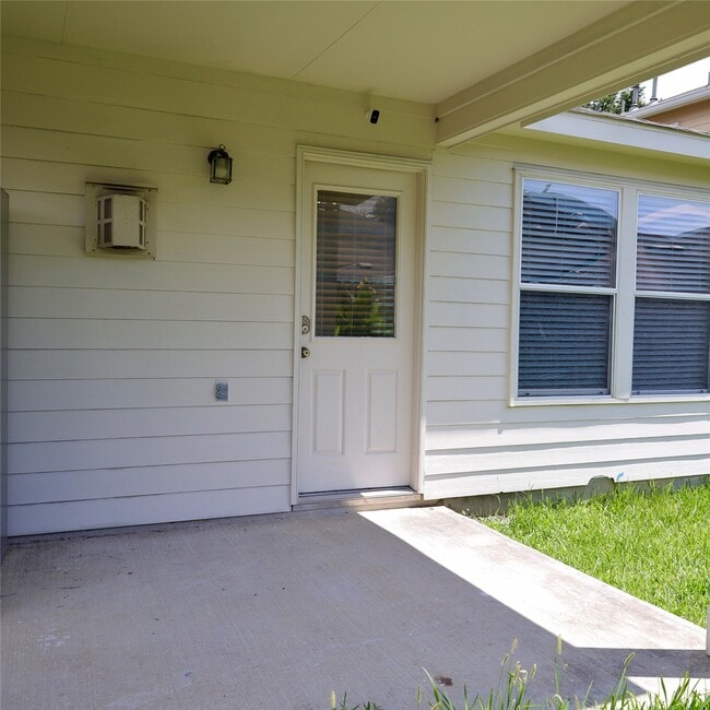 Building Photo - 14411 Avery Brooke Ln