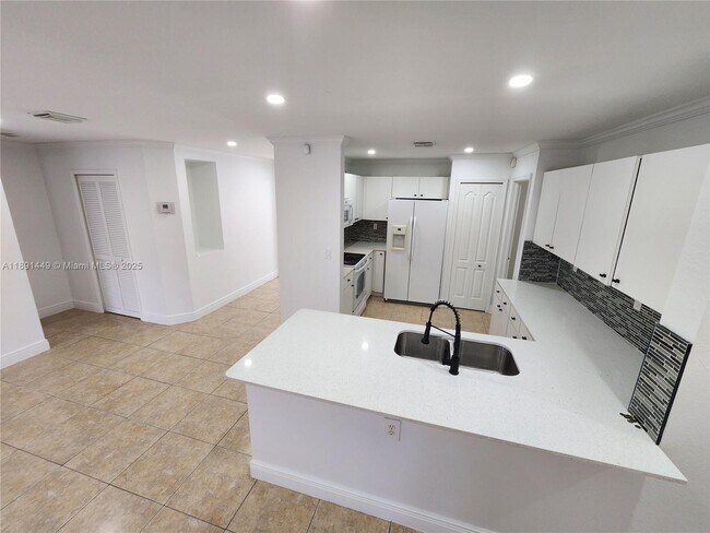 Building Photo - 11281 SW 247th Ter