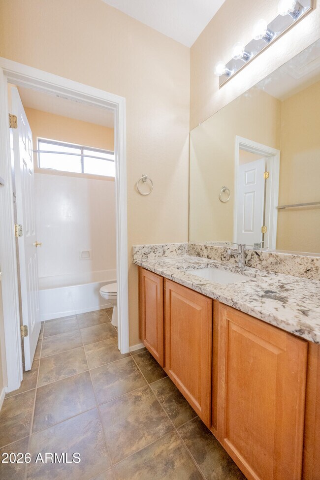 Building Photo - 2023 W Shackleton Dr